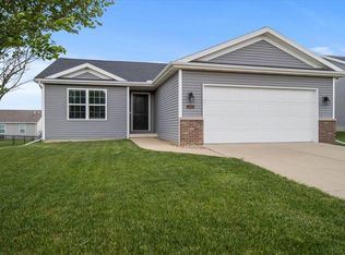 2909 Conlor Dr, Bloomington, IL 61704