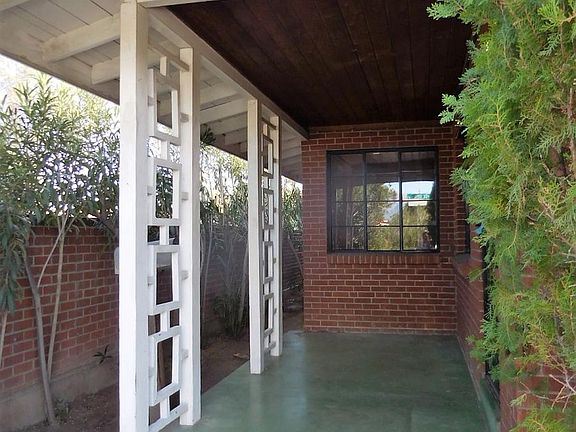 2nd image of 3856 E Calle De Soto