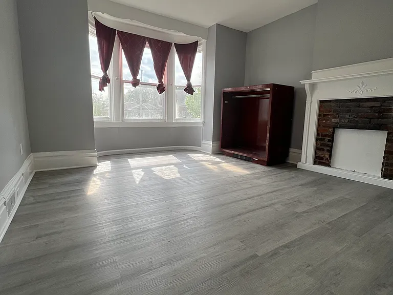 210 E End Ave #2B — Photo 13