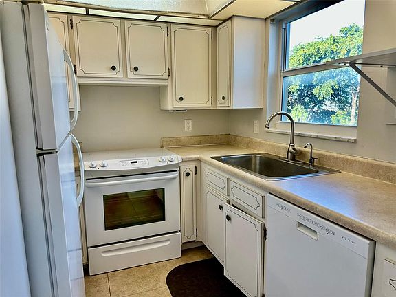 4th image of 4100 Crystal Lake Drive #310