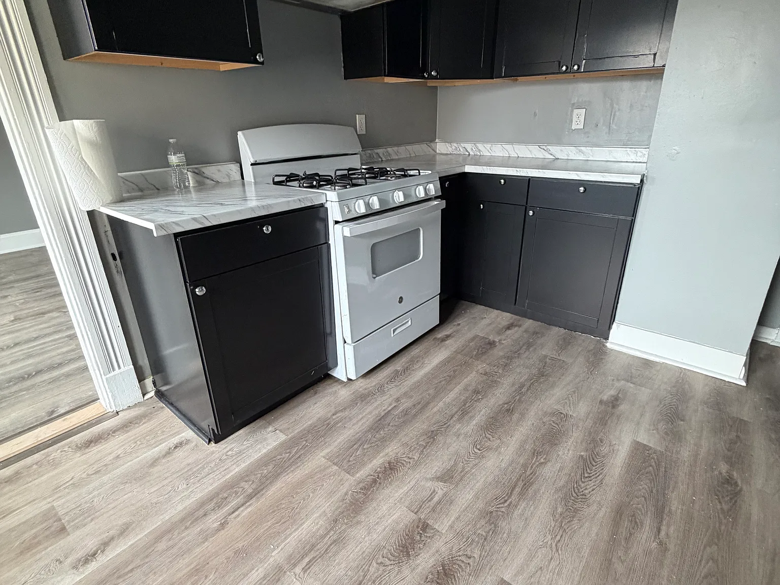 3 bed, 1170 sqft, $1,700 — Photo 1