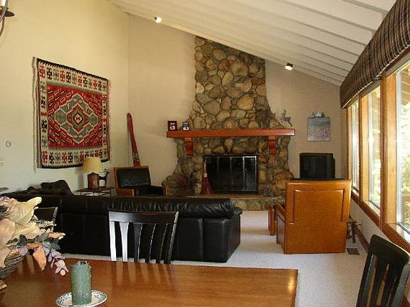 2nd image of 25 Moana Cir