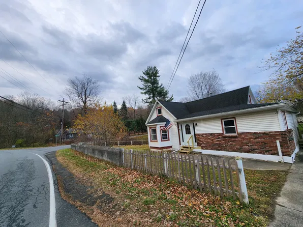 64 Snyders Corners Rd, Wynantskill, NY 12198