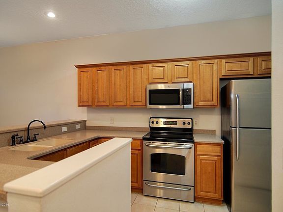 Kitchen w/Stainless Steel Appliances