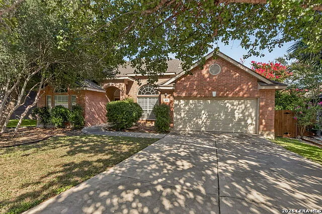 3 bed, 2.0 bath, 2545 sqft, $3,000 — Photo 2