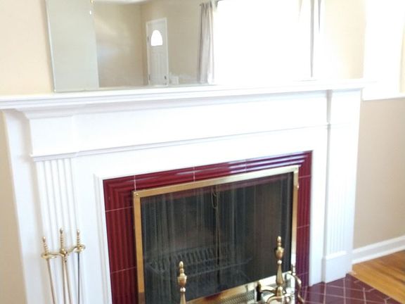 5th image of 1809 E Wilson Ave