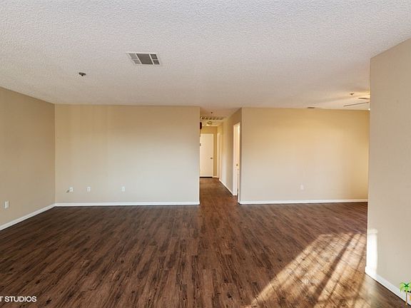 3rd image of 66720 Desert View Ave