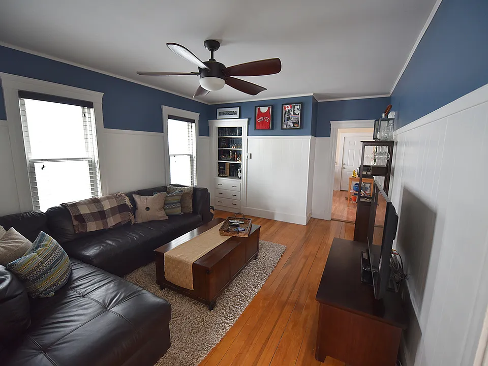 33 Belmont St #2