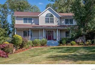 22 Rosmini Ln, Monroe, NY 10950