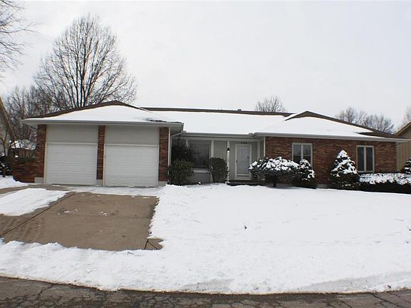 3rd image of 408 NW Beau Dr