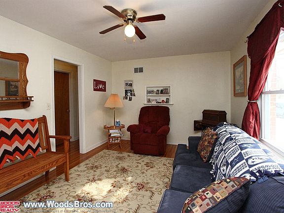 2nd image of 5000 Sherwood Dr