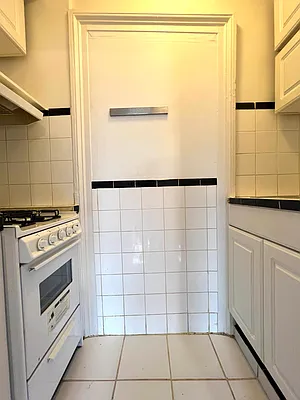 Rented by Compass | media 8