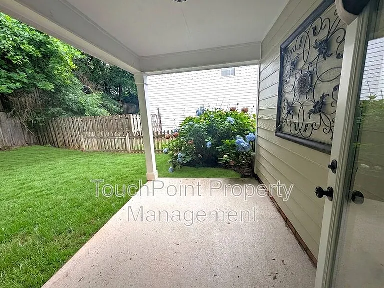 7603 Lullwater Cv — Photo 27