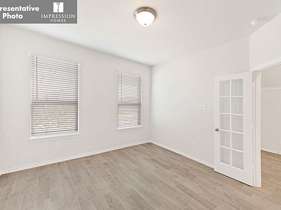5th image of 3928 Hometown Blvd #Nnbmel