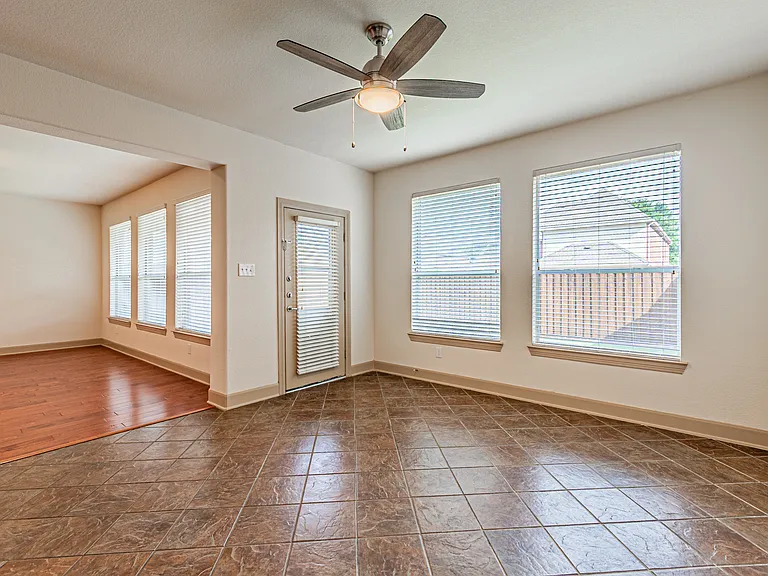 15097 Blakehill Dr — Photo 24