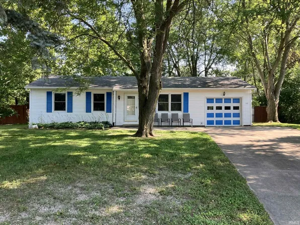 113 N Hickory Ct, Portland, IN 47371