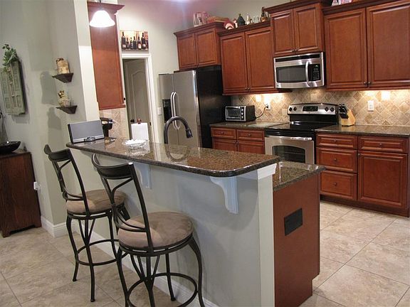 5th image of 313 Smith Dr NE
