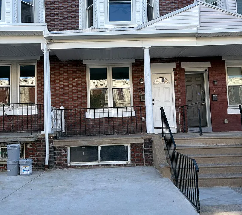 1549 N Frazier St