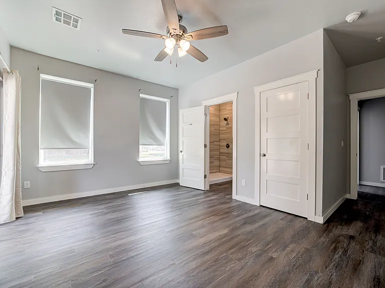207 W Apache St — Photo 15