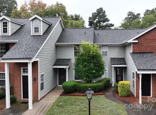 5208 Amity Springs Dr, Charlotte, NC 28212