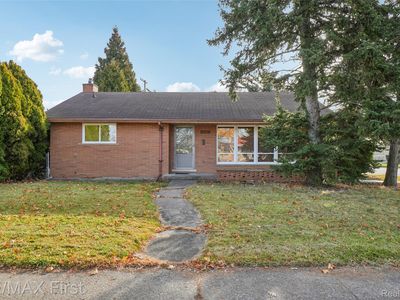 22400 Kelly Rd, Eastpointe, MI, 48021