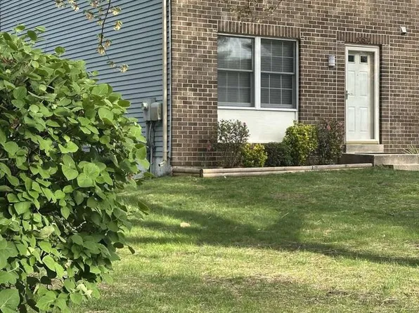 10601 Whiterock Ct, Laurel, MD 20723