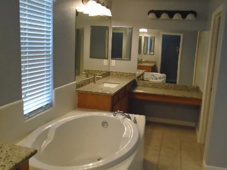 3420 Kensington Ct — Photo 23
