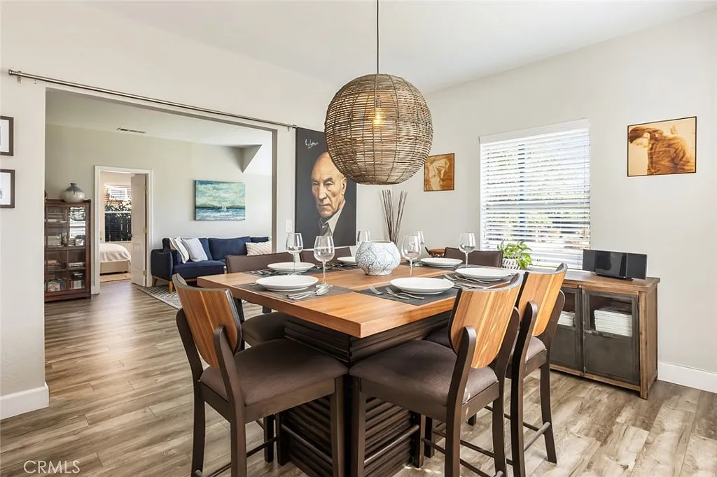 2 bed, 1062 sqft, $4,000 — Photo 4