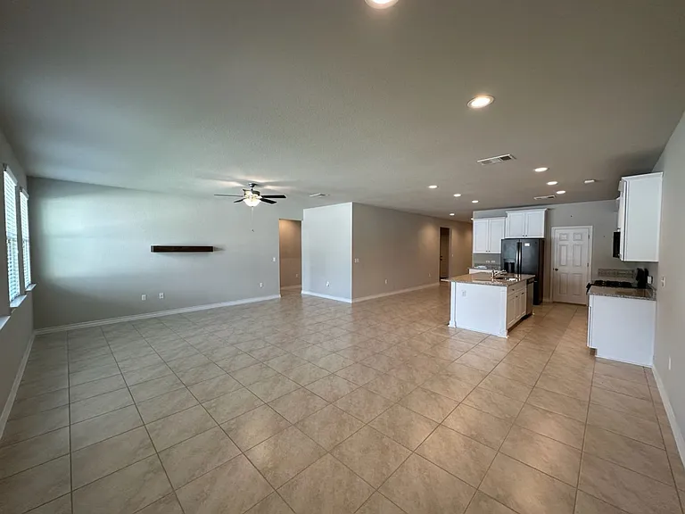 10901 Mickelson Dr — Photo 10