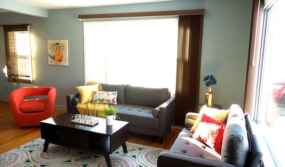 2nd image of 925 Ashland Ave