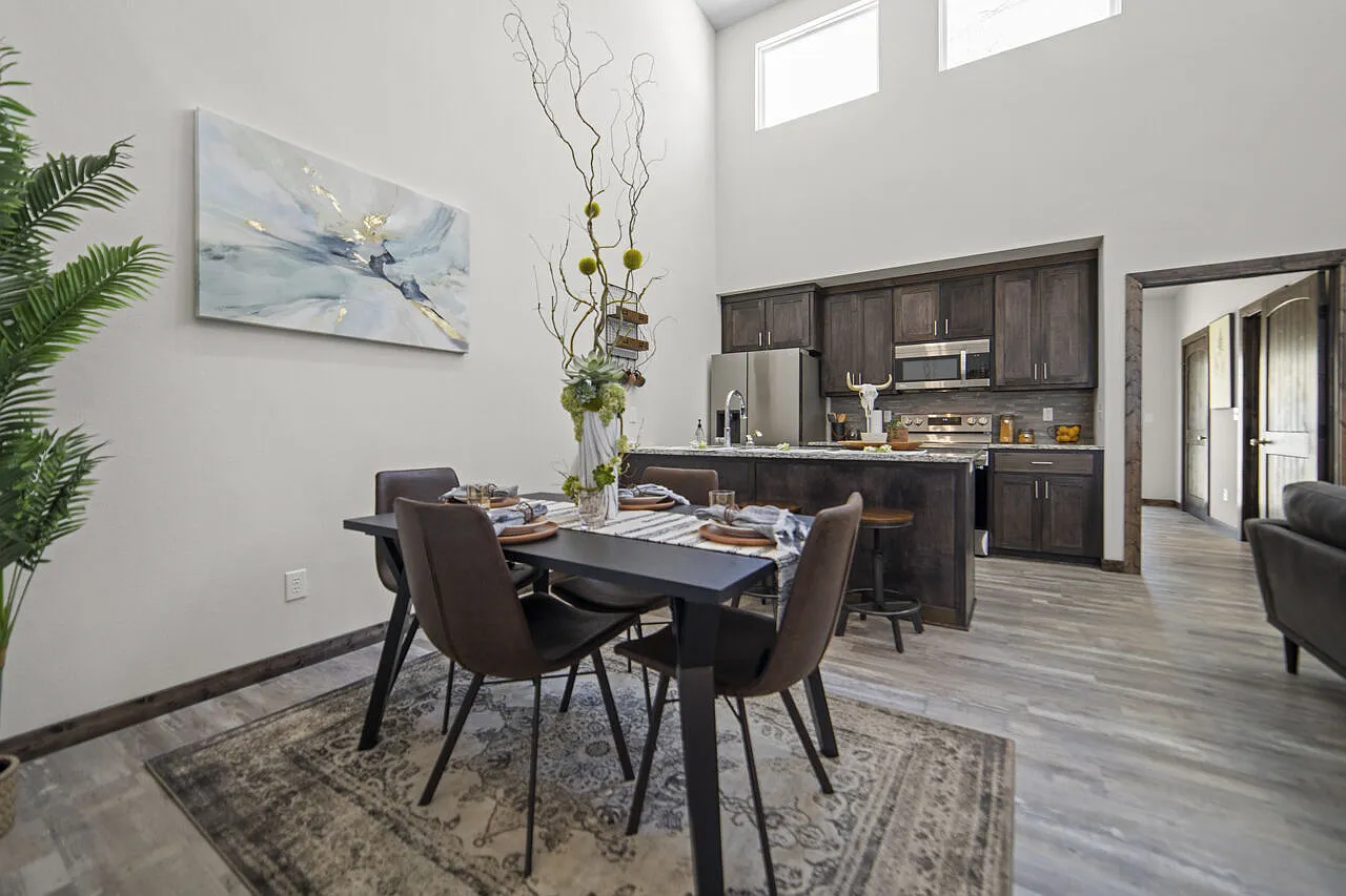 Settlers Trail Apartments — Photo 2