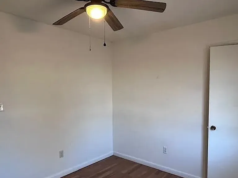 520 Brewer Dr — Photo 3