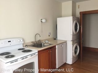 68 Ascutney St APT 1, Windsor, VT 05089