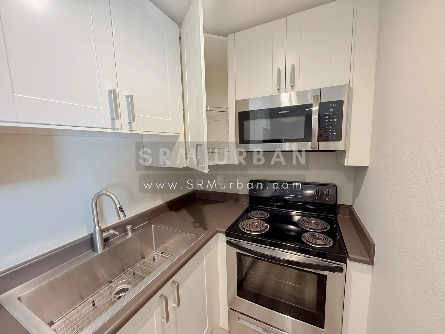 2 bed, 750 sqft, $2,195 — Photo 2
