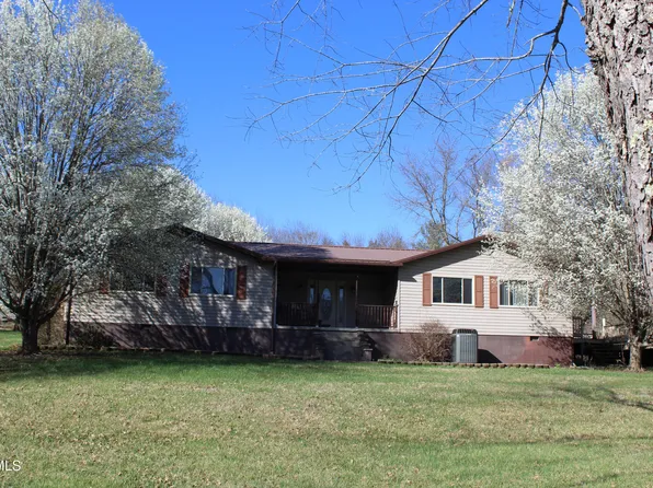 158 Dryden Heights Dr, Dryden, VA 24243