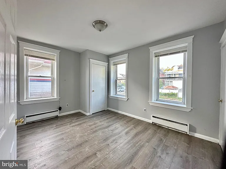 1117 W Main St #D1 — Photo 8
