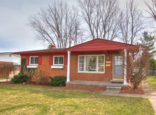 634 Crestwood Cir, Saline, MI 48176