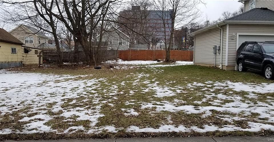2nd image of 158 Locust St
