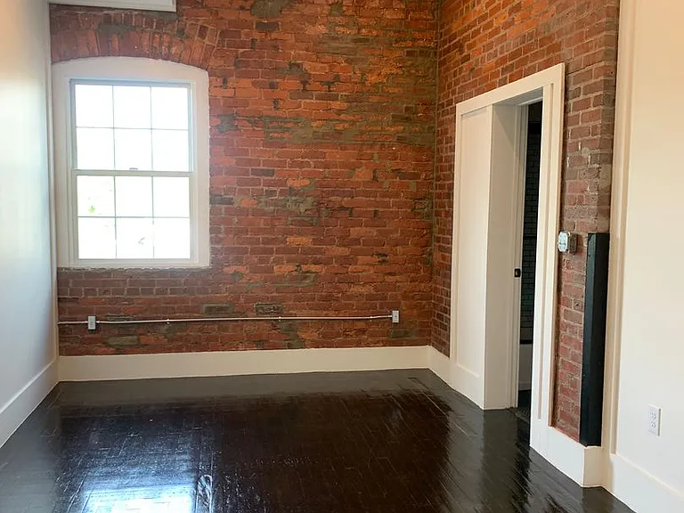 805 & 807 N 4th St — Photo 15