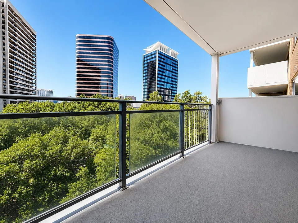 3883 Turtle Creek Blvd #511