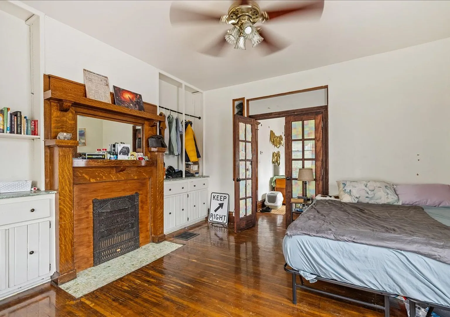 Large 4 Bedroom North Campus Townhouse - 1st house from High Street — Photo 2