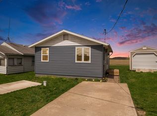 16422 Oak St, Decatur, MI 49045