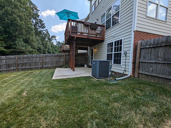 Entrance to the Walk-in Basement and Back yard