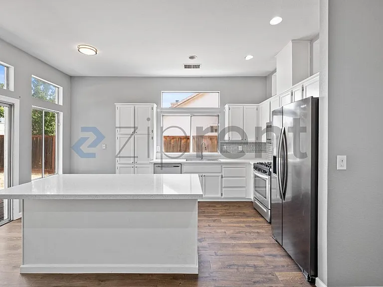 4764 Brookside Cir — Photo 11