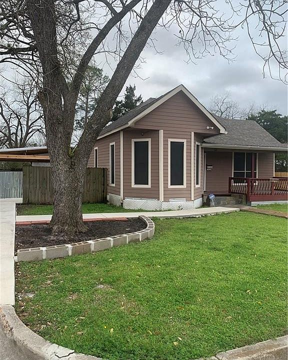 1st image of 121 N Judson Ave
