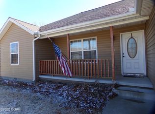 506 E 4th St, Diamond, MO 64840