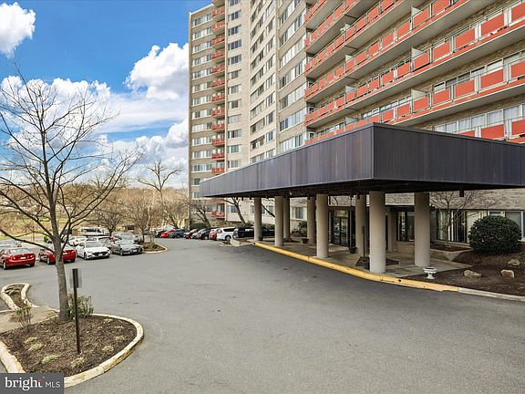 5th image of 5340 Holmes Run Pkwy Unit 1016