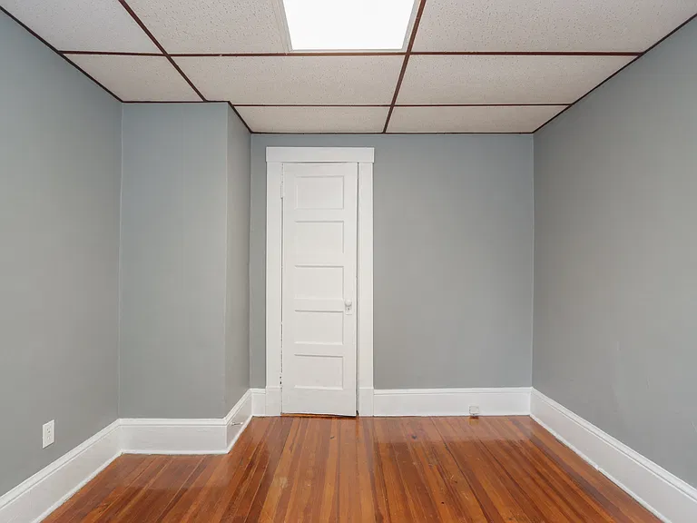 8 Ivy Ave #1 — Photo 29