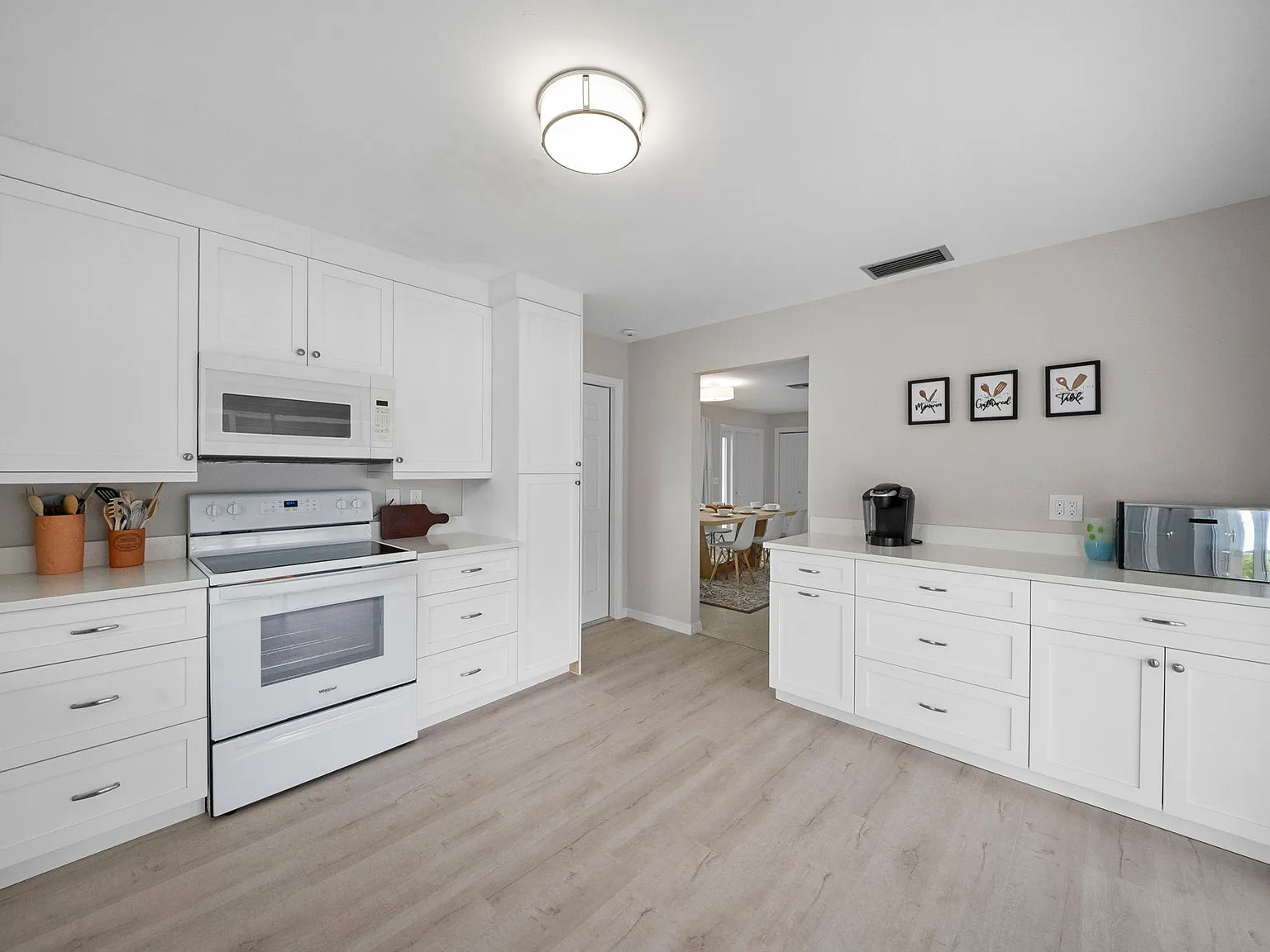 2 bed, 1281 sqft, $3,000 — Photo 4