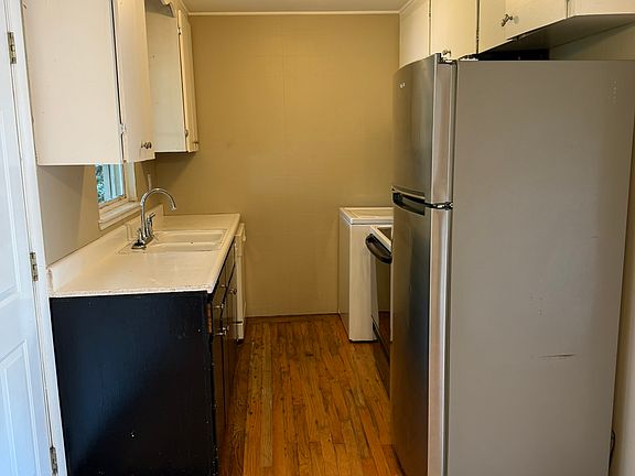 2nd image of 2517 S 51st Ter